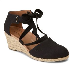 Vionic Kaitlyn Lace-up Wedges